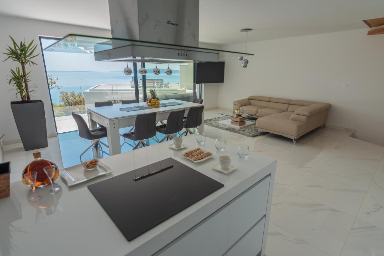 Villa The Boat With Rooftop Pool Matulji Esterno foto