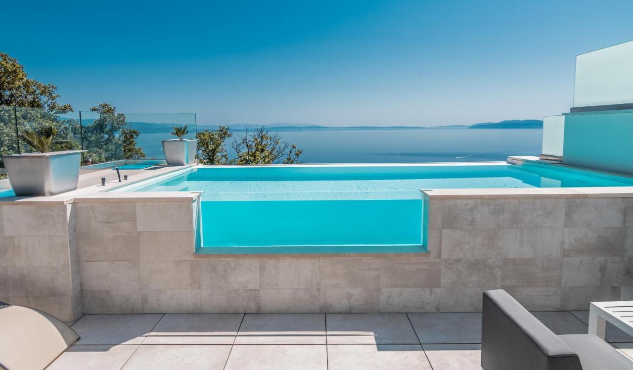 Villa The Boat With Rooftop Pool Matulji Esterno foto